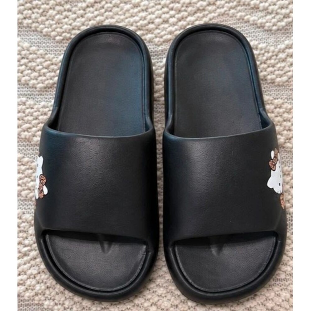 Hello Kitty Sanrio Leopard Print Black Slide Sandals Women’s 8.5/9